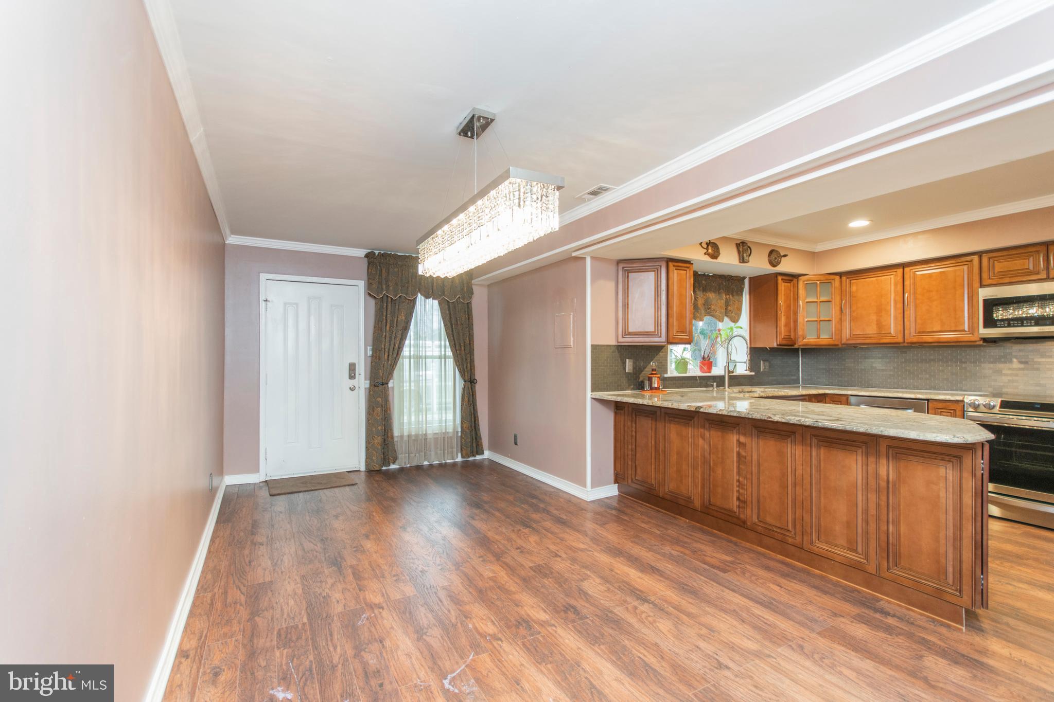 1106 Selmer Road Philadelphia, PA 19116 - Photo 4 of 25 Gallery Image 4