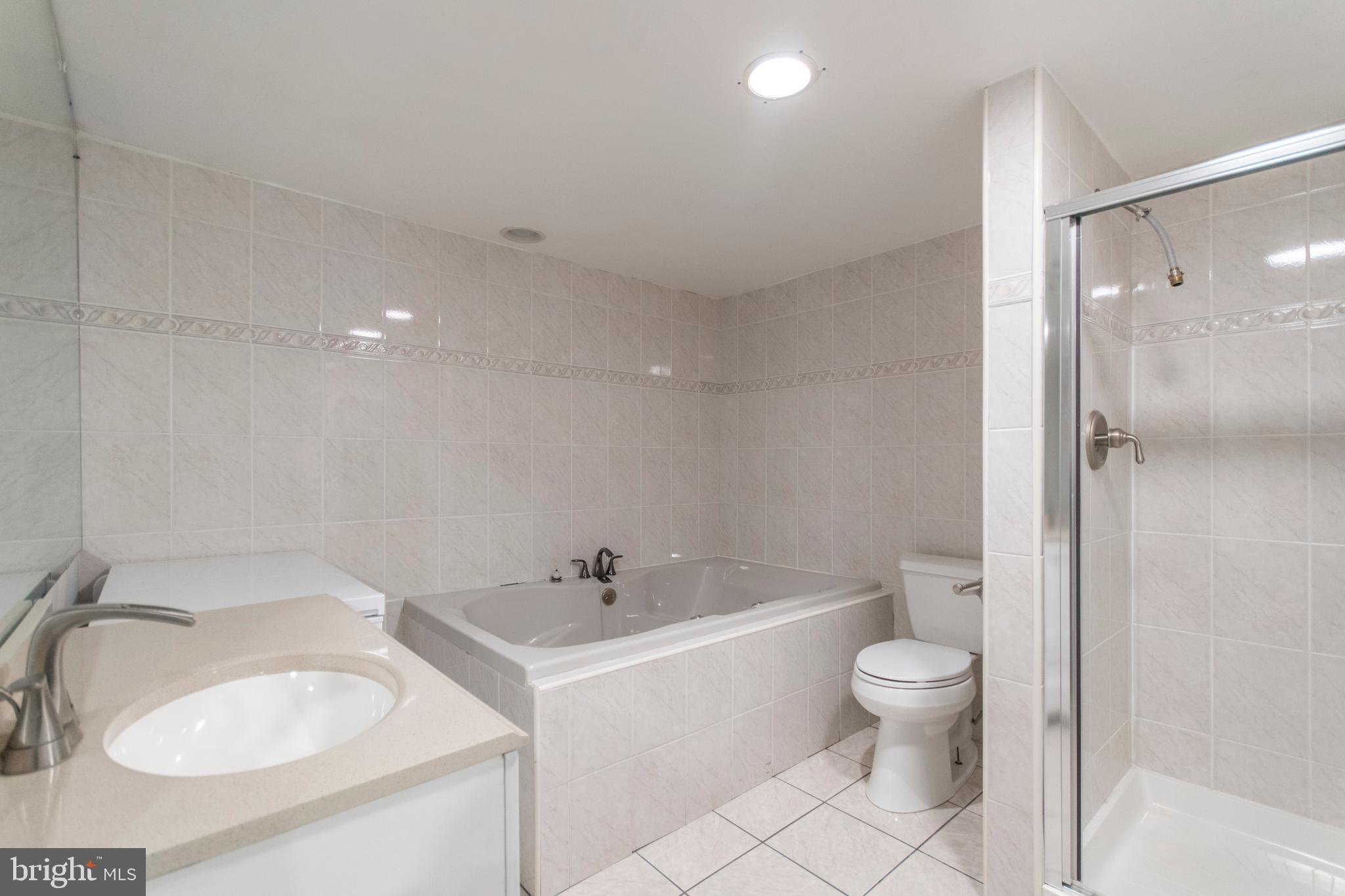 1106 Selmer Road Philadelphia, PA 19116 - Photo 8 of 25 Gallery Image 8