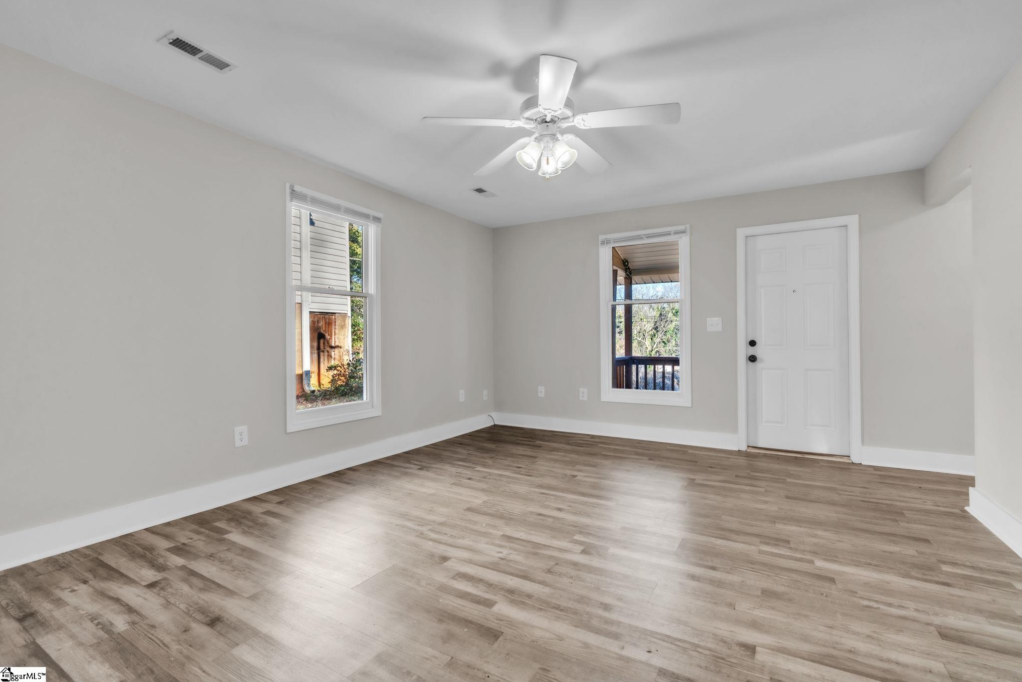 22 Cotton Street Greenville, SC 29609 - Photo 4 of 33