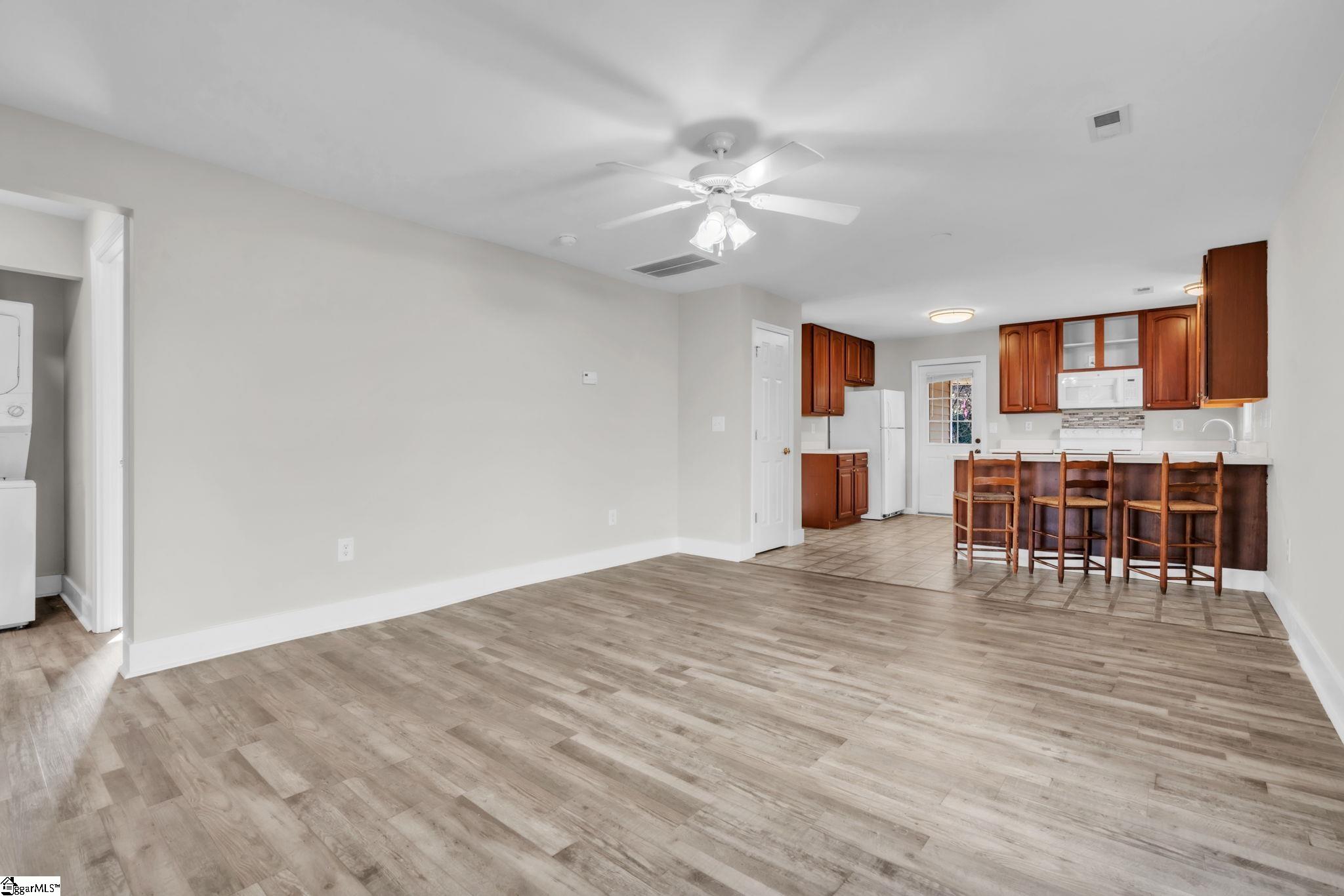 22 Cotton Street Greenville, SC 29609 - Photo 8 of 33