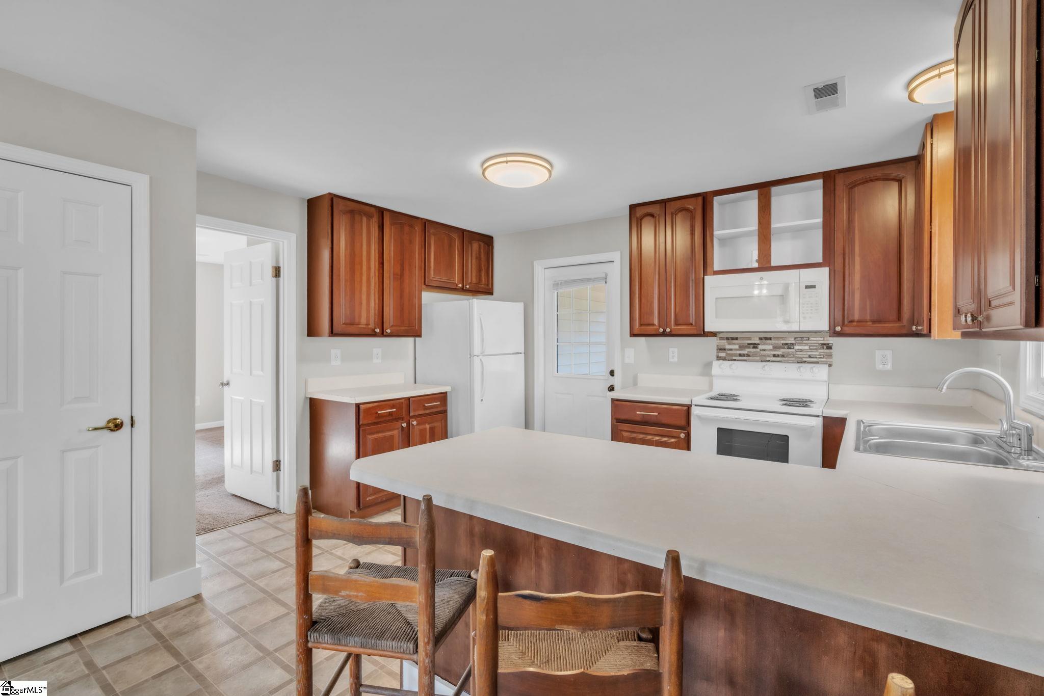 22 Cotton Street Greenville, SC 29609 - Photo 10 of 33