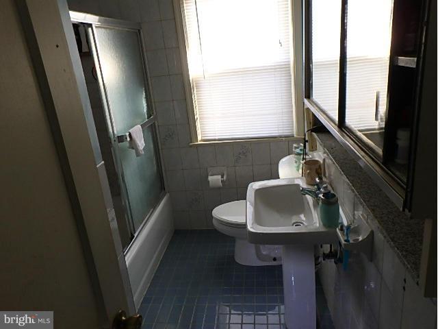 7318 Conley Street Baltimore, MD 21224 - Photo 12 of 15 Bath