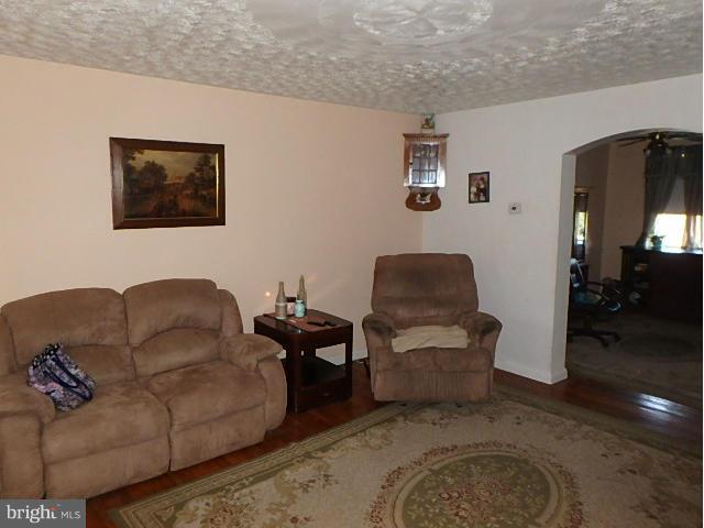 7318 Conley Street Baltimore, MD 21224 - Photo 4 of 15 Living Room
