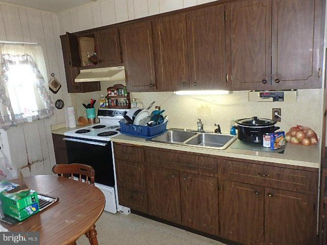 7318 Conley Street Baltimore, MD 21224 - Photo 7 of 15 Kitchen