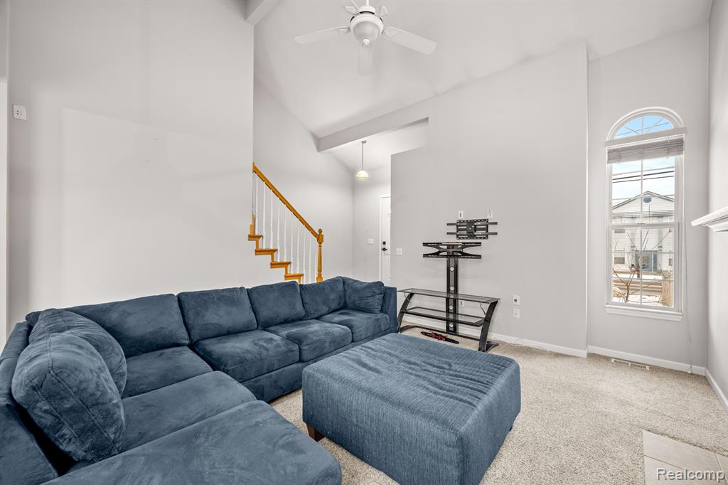 1307 South Cass Lake Road Waterford, MI 48328 - Photo 15 of 43