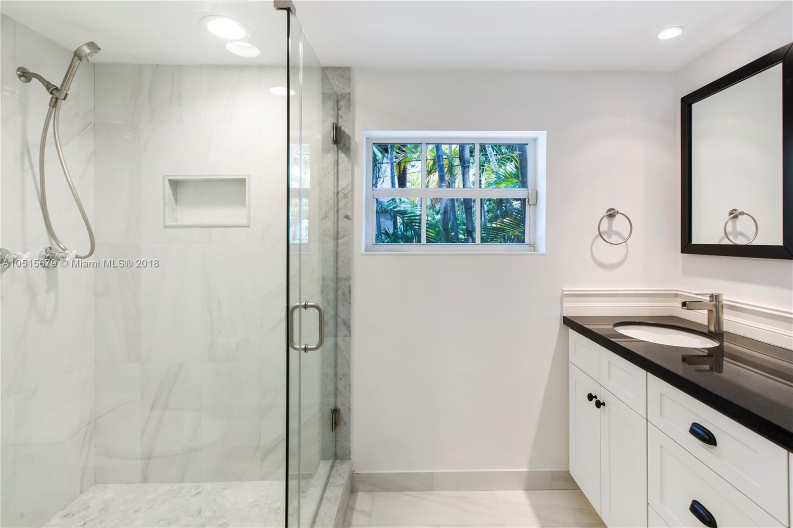 4131 Barbarossa Avenue Miami, FL 33133 - Photo 12 of 19