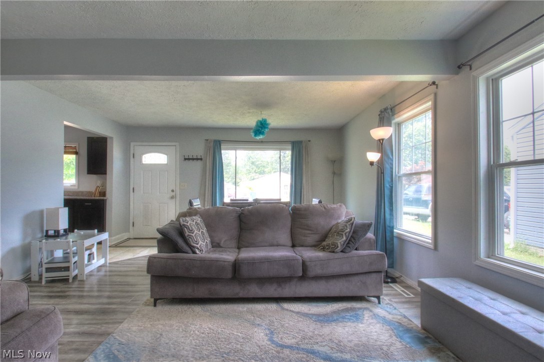 5061 Forest Road Mentor, OH 44060 - Photo 4 of 19 Gallery Image 4