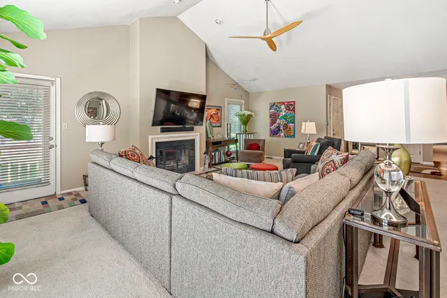 $324,000 | 4422 Edinburgh Point, Indianapolis, IN 46228