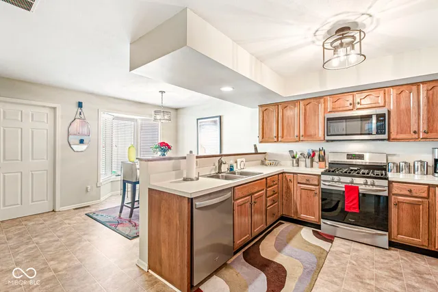 $324,000 | 4422 Edinburgh Point, Indianapolis, IN 46228