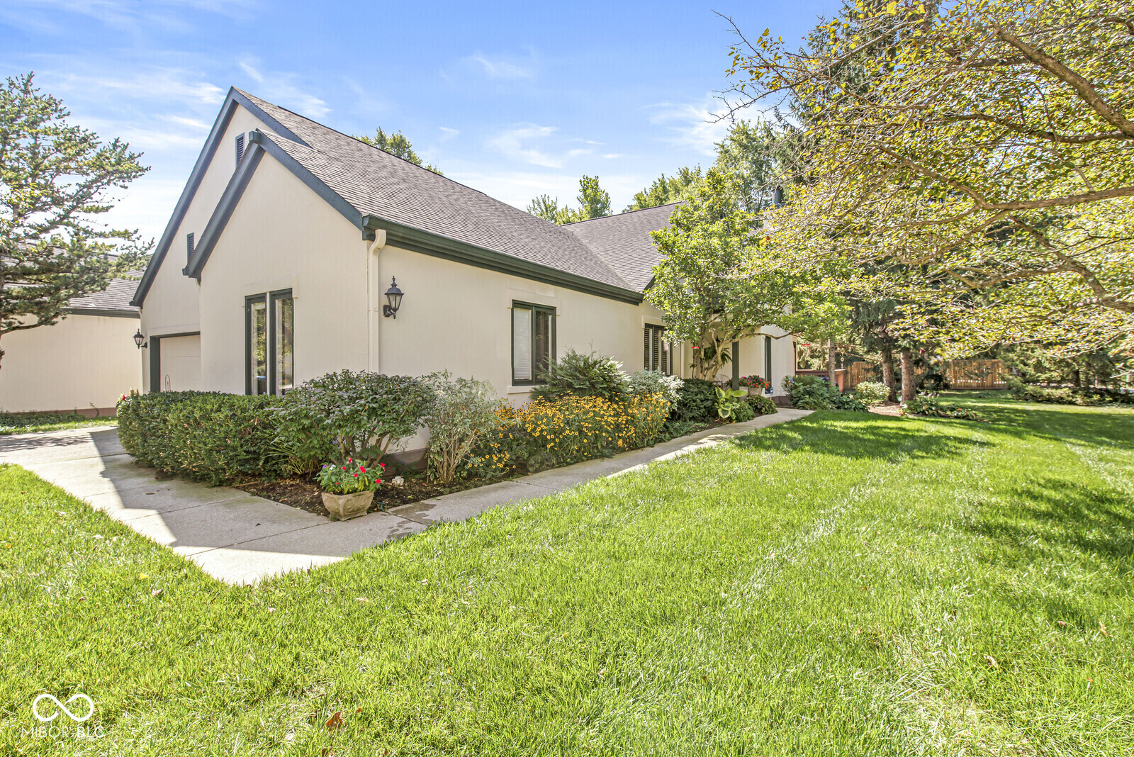 4422 Edinburgh Point Indianapolis, IN 46228 - Photo 3 of 37