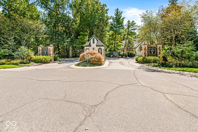 $324,000 | 4422 Edinburgh Point, Indianapolis, IN 46228