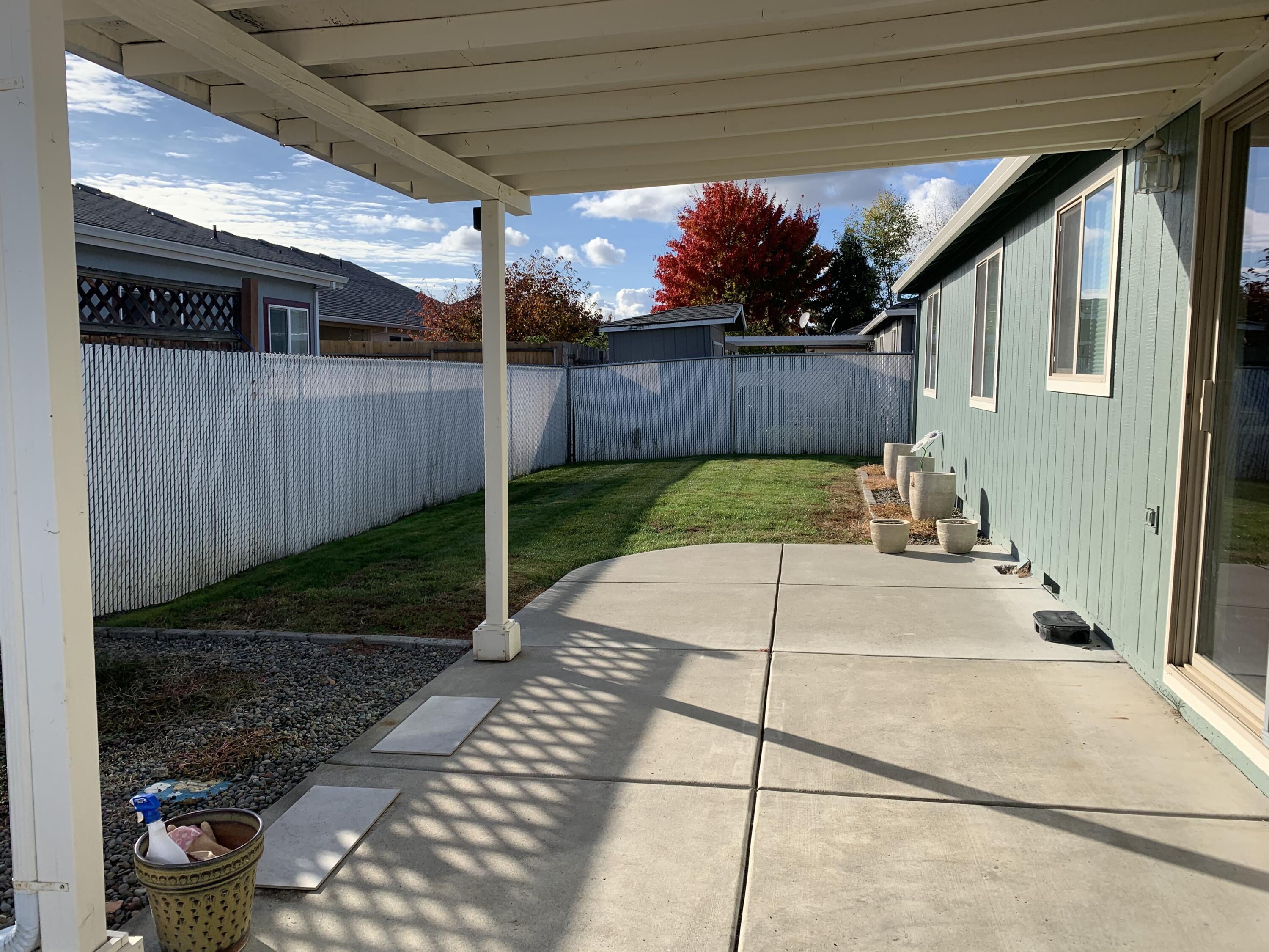 644 Andrea Way Eagle Point, OR 97524 - Photo 28 of 36 IMG-3996