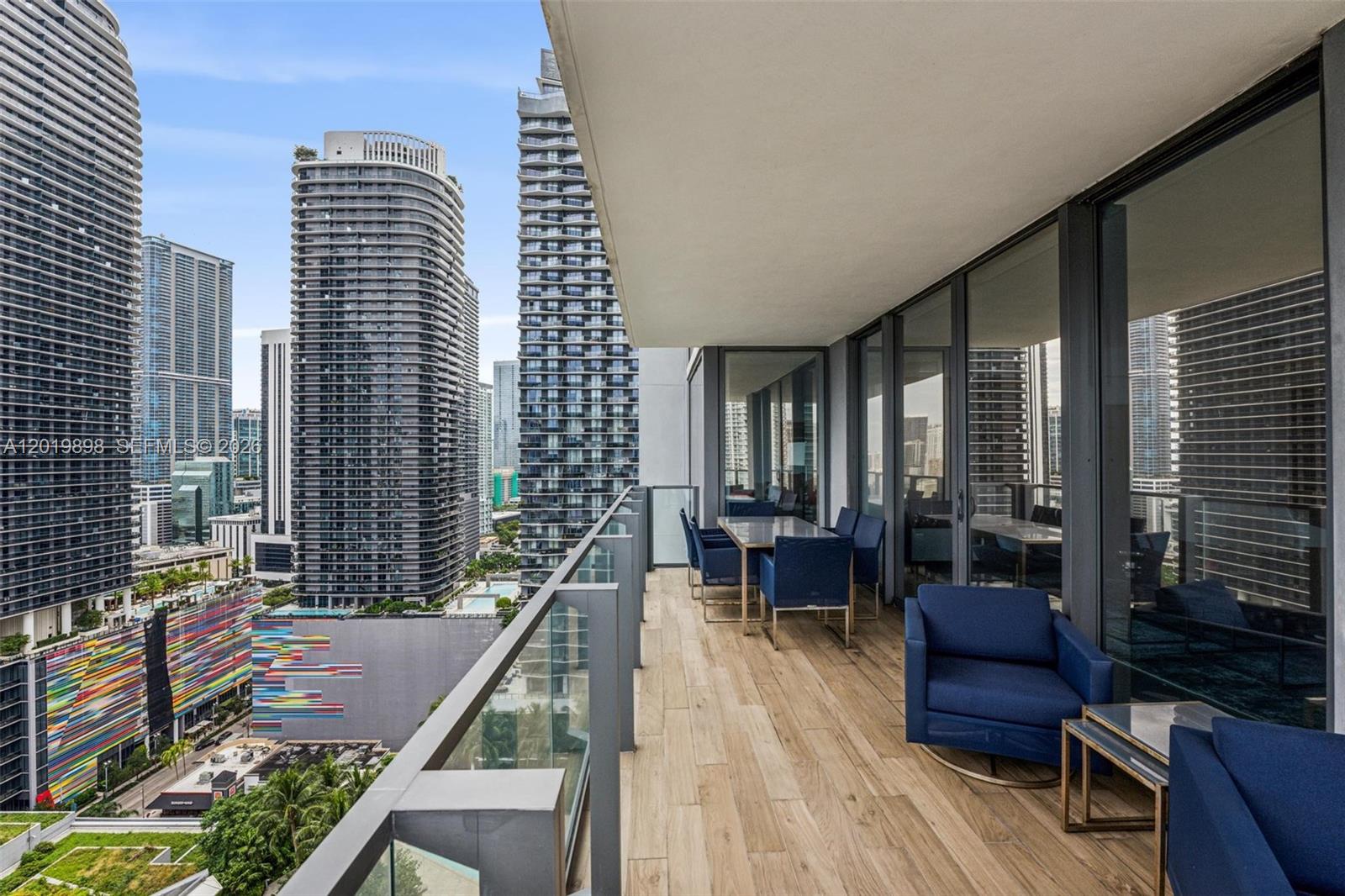 88 Southwest 7th Street, Unit 2111 Miami, FL 33130 - Photo 2 of 30