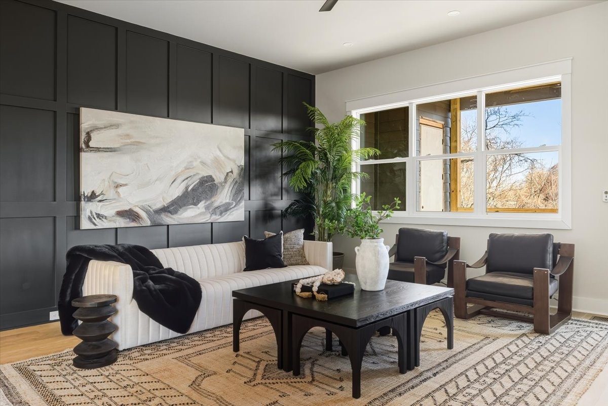 1902 3rd Avenue North, Unit B Nashville, TN 37208 - Photo 21 of 47 a living room with furniture and a potted plant