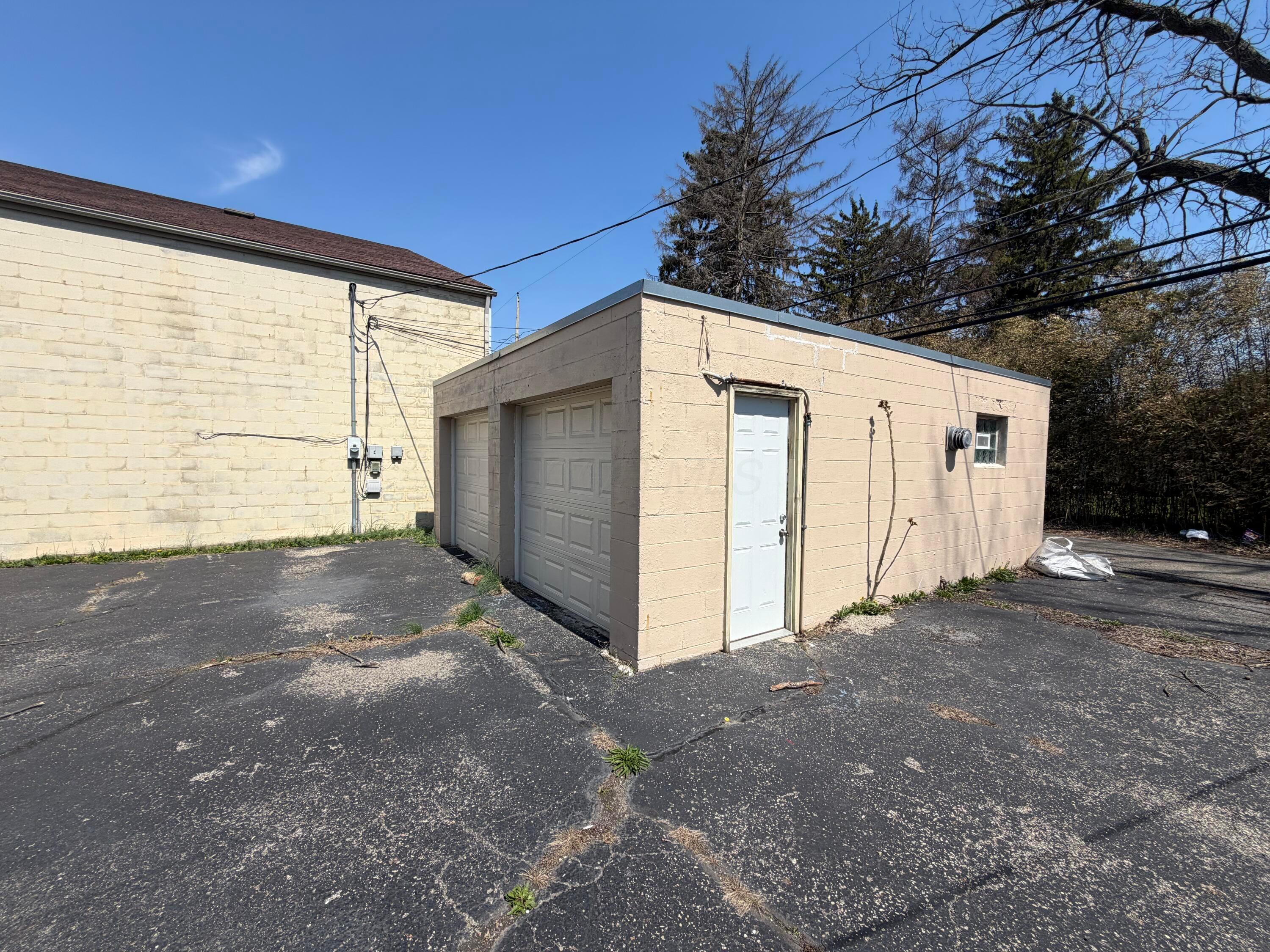 826 South Yearling Road Columbus, OH 43213 - Photo 5 of 18 IMG_6148