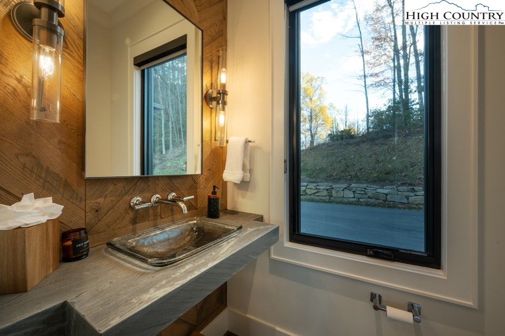 4930 Reynolds Parkway Boone, NC 28607 - Photo 18 of 42 Gallery Image 18