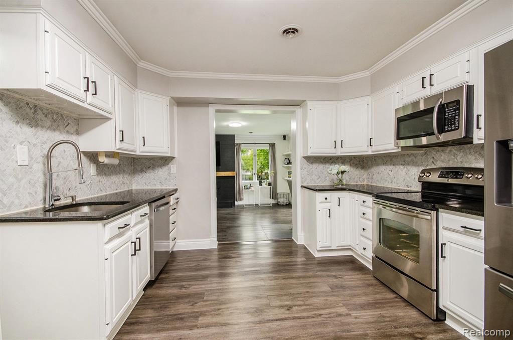 2691 Walbridge Drive Rochester Hills, MI 48307 - Photo 9 of 30