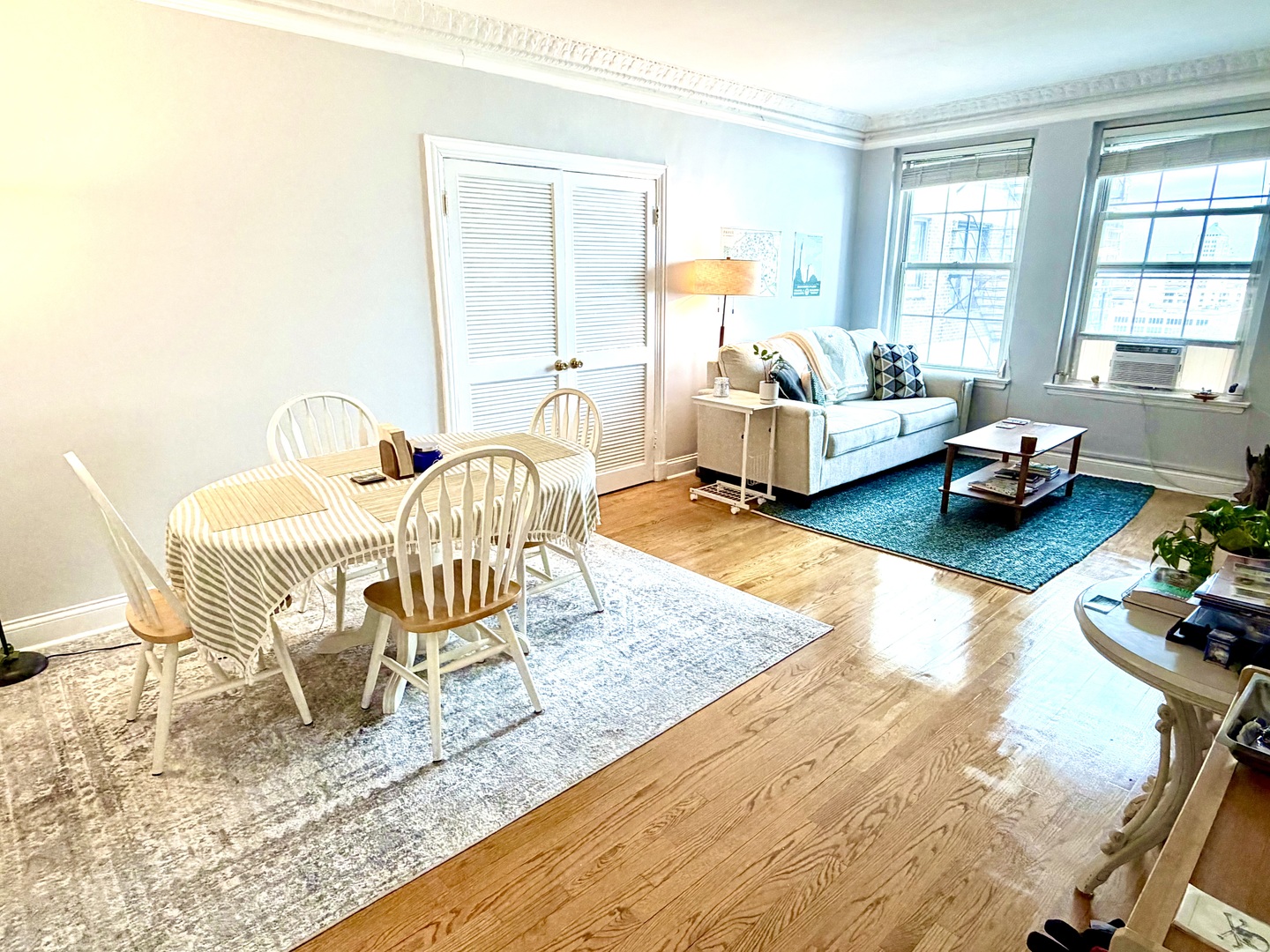 6101 North Sheridan Road, Unit 11E Chicago, IL 60660 - Photo 3 of 11