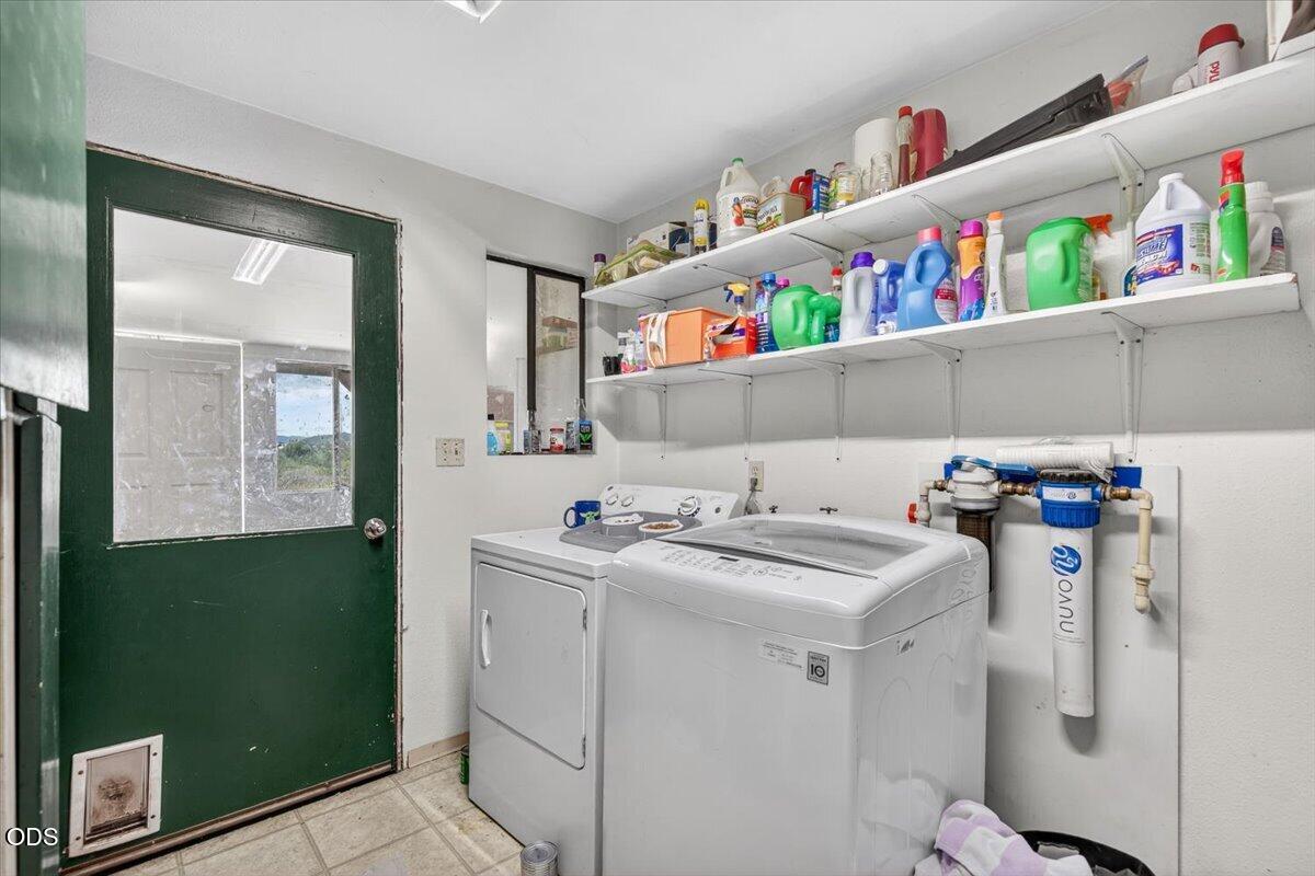 1745 East Gregory Road Central Point, OR 97502 - Photo 12 of 19