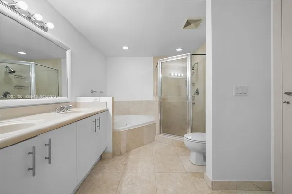 $5,000 | 7918 Harbor Island Drive, Unit 311, North Bay Village, FL 33141