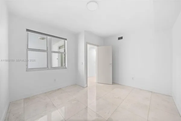 $5,000 | 7918 Harbor Island Drive, Unit 311, North Bay Village, FL 33141