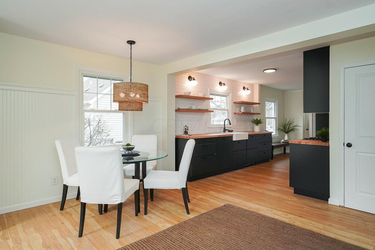2285 Cranford Road Columbus, OH 43221 - Photo 17 of 32 eating and kitchen 1