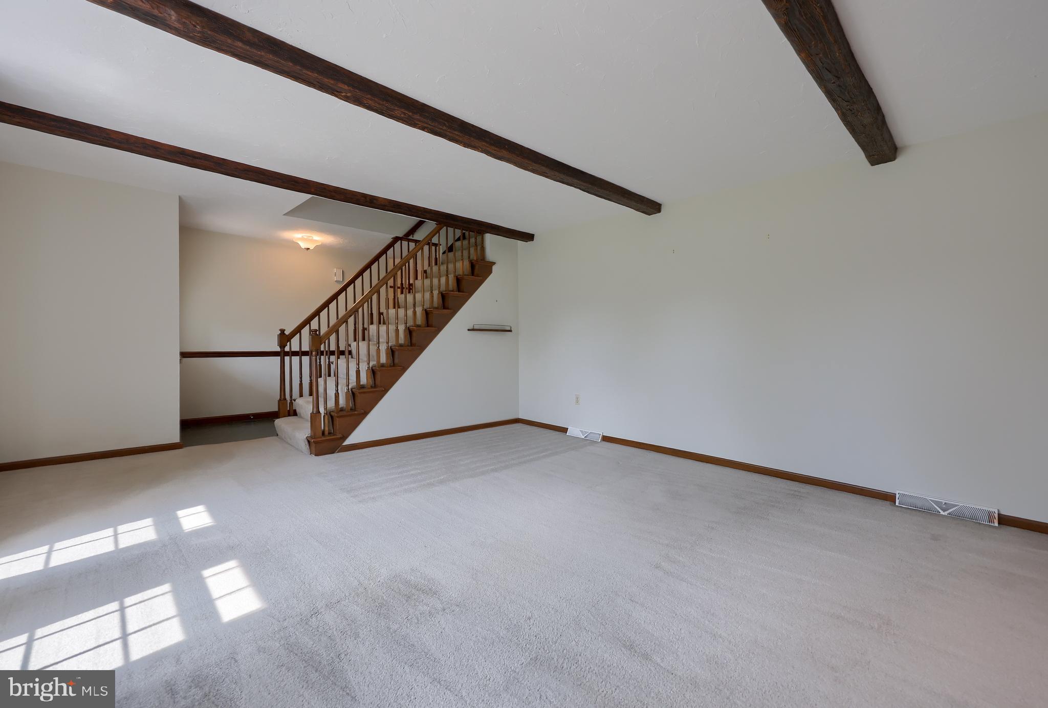 26 Green Acre Road Lititz, PA 17543 - Photo 5 of 49