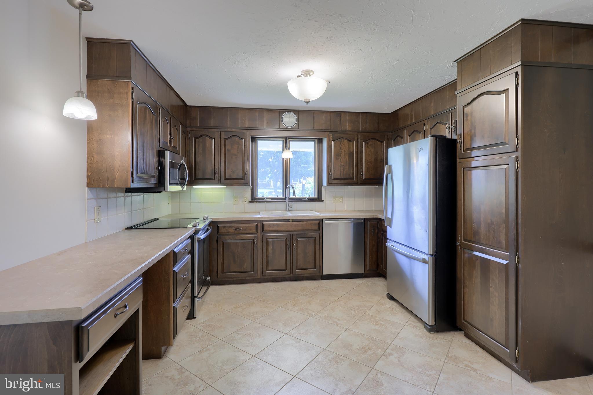 26 Green Acre Road Lititz, PA 17543 - Photo 9 of 49