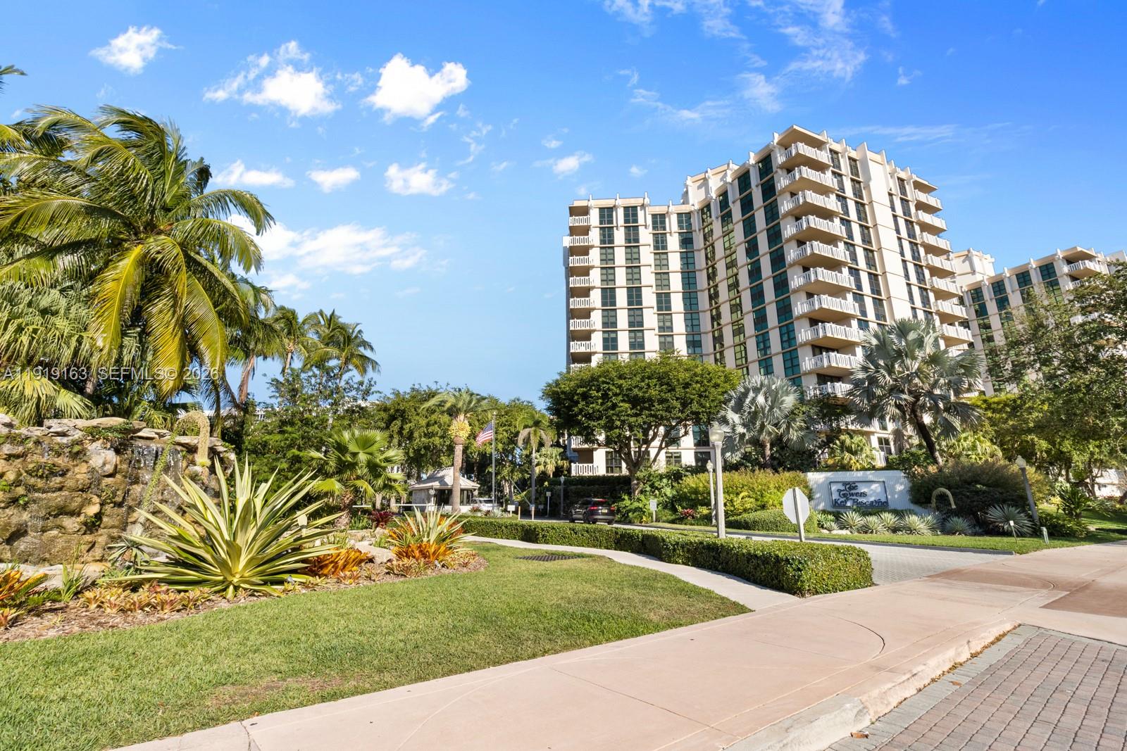 1121 Crandon Boulevard, Unit D404 Key Biscayne, FL 33149 - Photo 18 of 40