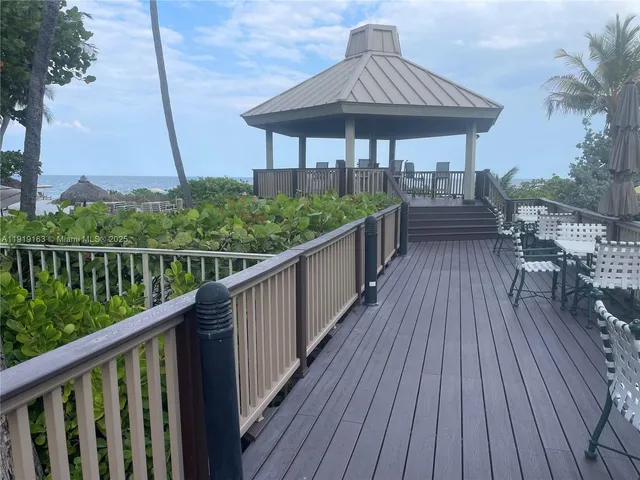 $995,000 | 1121 Crandon Boulevard, Unit D404, Key Biscayne, FL 33149