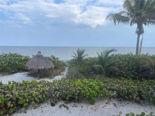 $995,000 | 1121 Crandon Boulevard, Unit D404, Key Biscayne, FL 33149