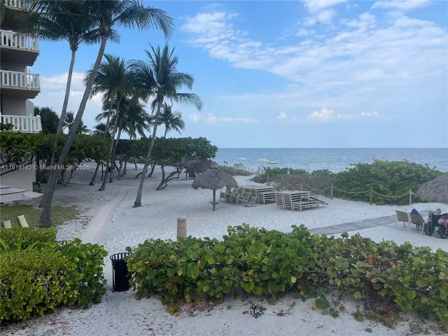 $995,000 | 1121 Crandon Boulevard, Unit D404, Key Biscayne, FL 33149