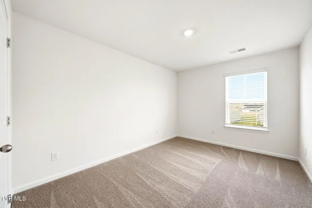 $348,100 | 1905 Fox Meadows Circle, Bluff City, TN 37618