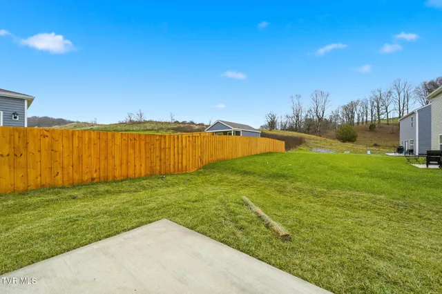 $348,100 | 1905 Fox Meadows Circle, Bluff City, TN 37618