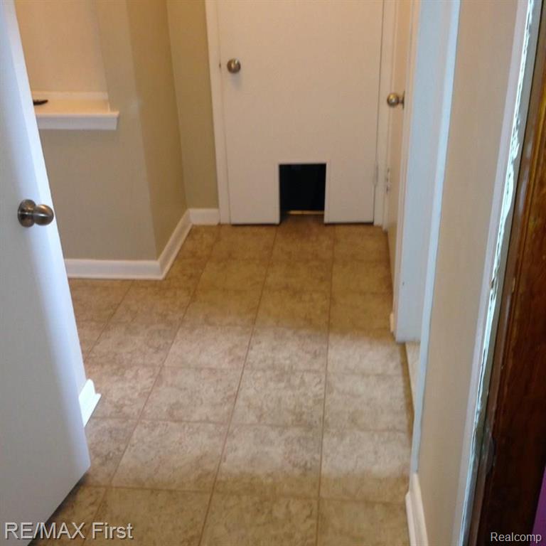 24320 Armada Ridge Road Armada, MI 48005 - Photo 10 of 33