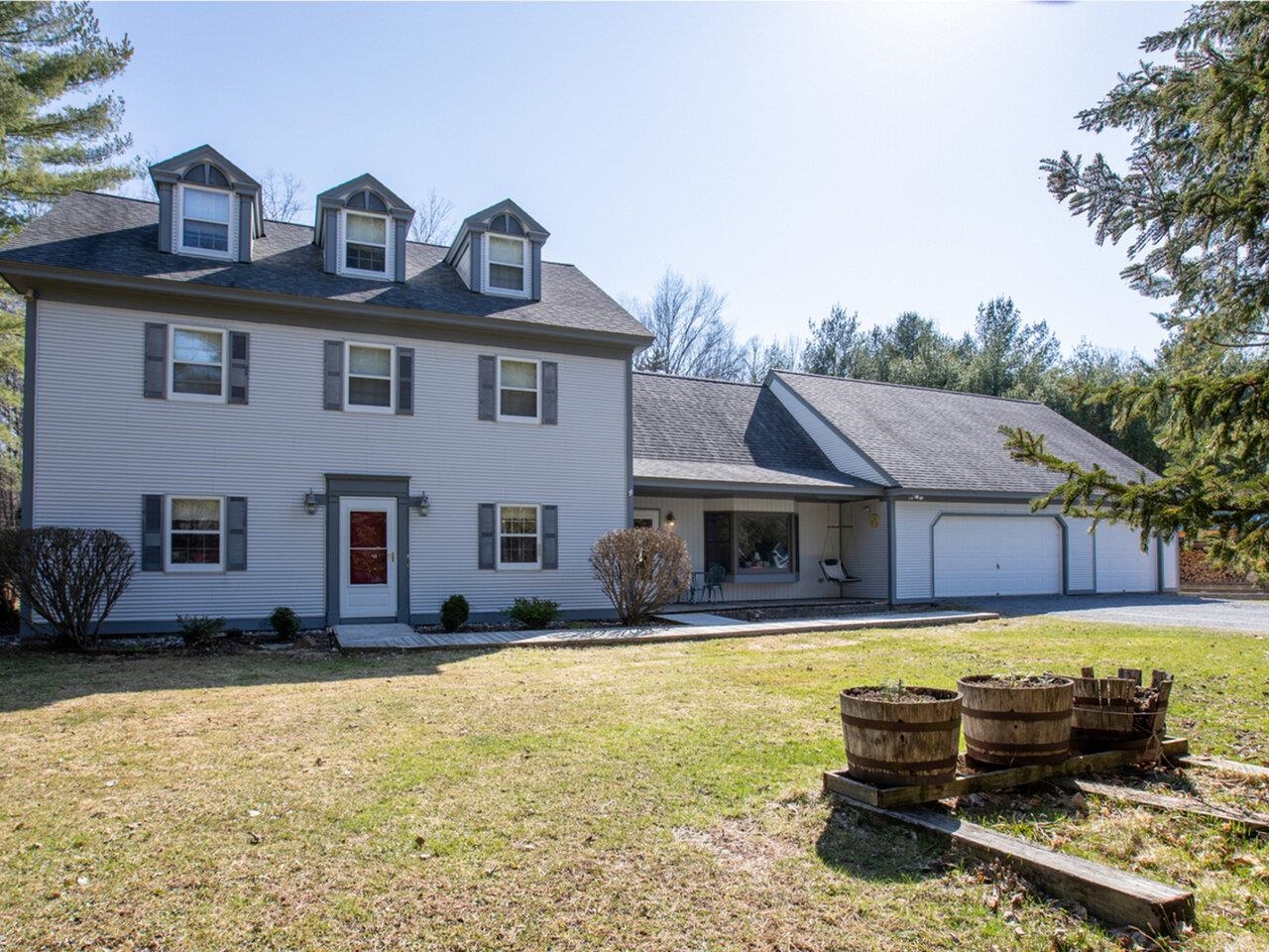 496 Braeloch Road Colchester, VT 05446 - Photo 2 of 40