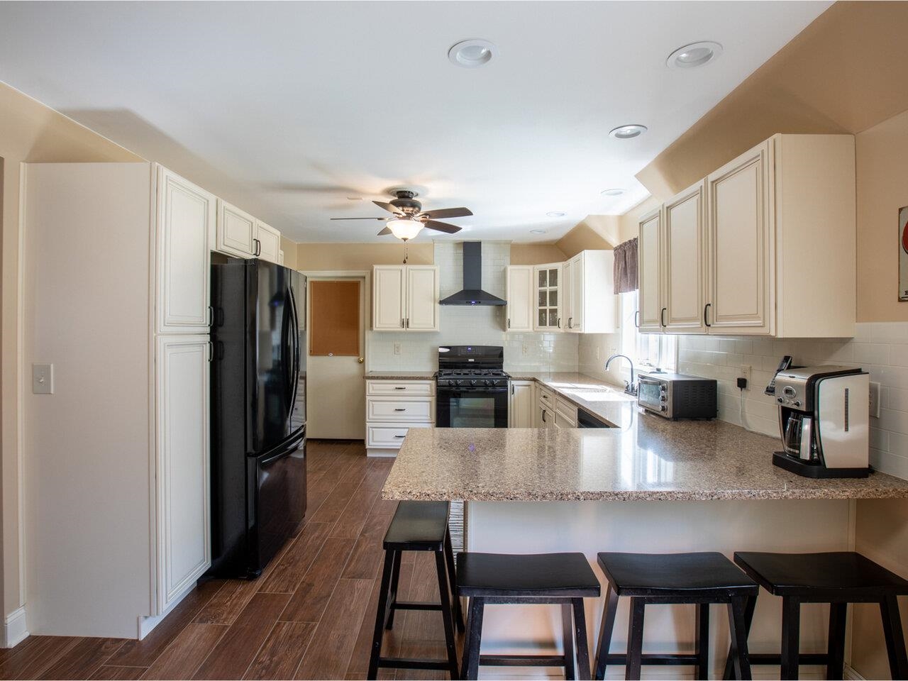 496 Braeloch Road Colchester, VT 05446 - Photo 6 of 40