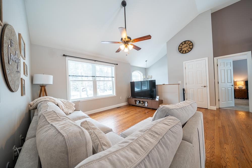 585 Bodwell Road Manchester, NH 03109 - Photo 6 of 30