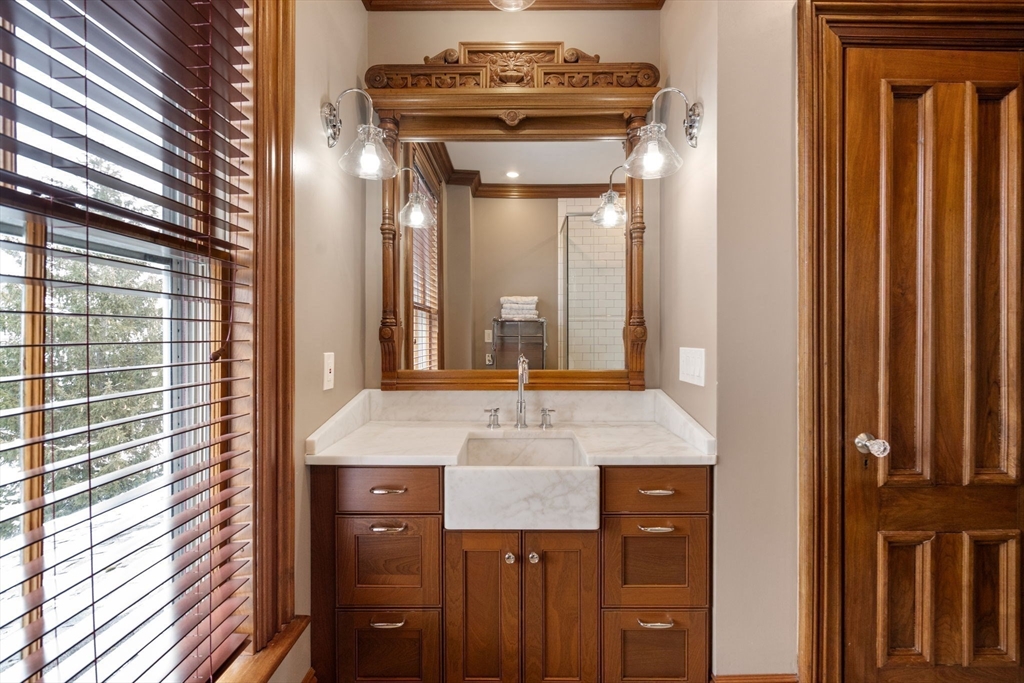 327 Franklin Street Newton, MA 02458 - Photo 17 of 37