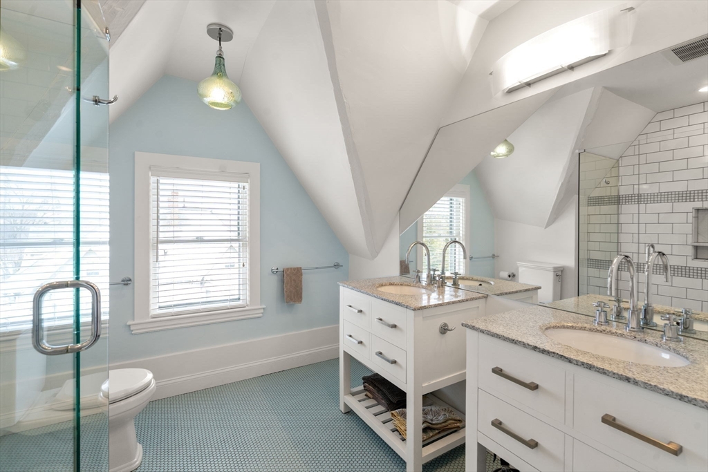 327 Franklin Street Newton, MA 02458 - Photo 22 of 37