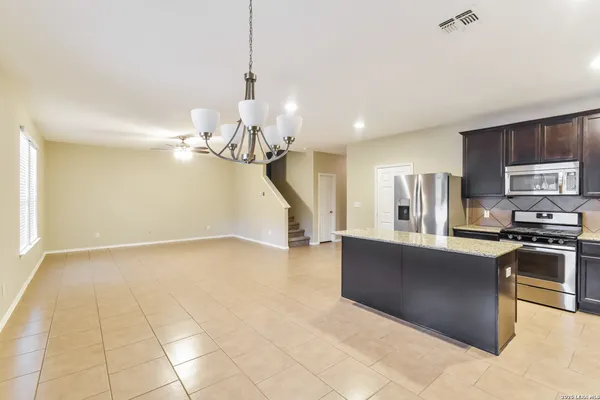 $2,100 | 12831 Limestone Way, San Antonio, TX 78253