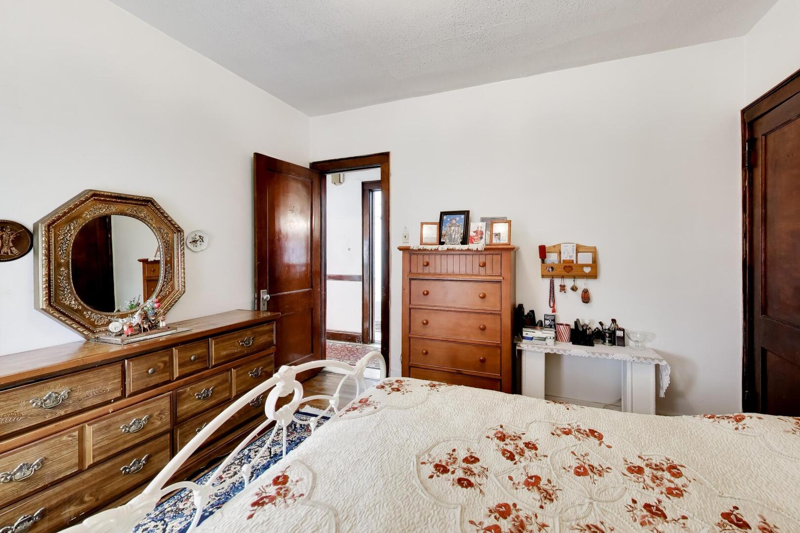 4925 North Troy Street Chicago, IL 60625 - Photo 17 of 47