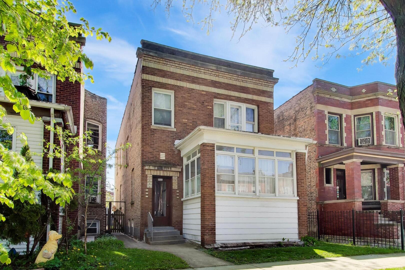 4925 North Troy Street Chicago, IL 60625 - Photo 2 of 47