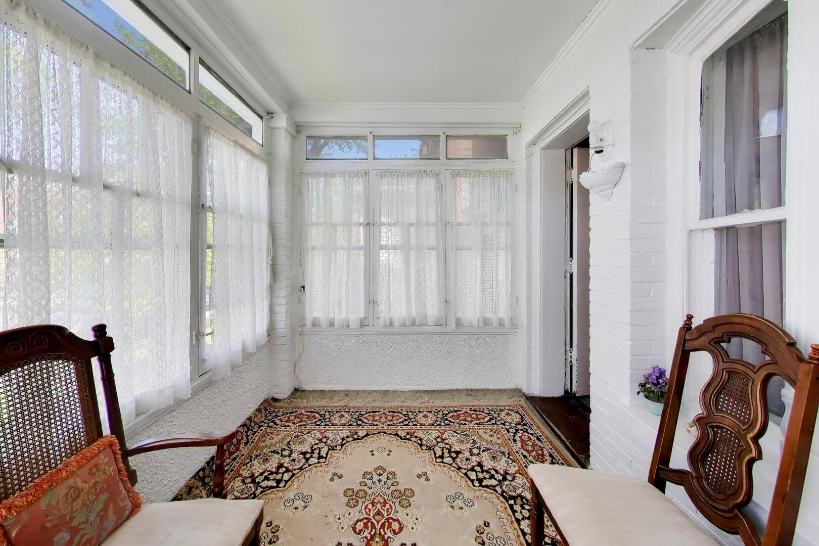 4925 North Troy Street Chicago, IL 60625 - Photo 6 of 47