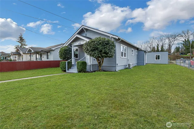 $399,950 | 3002 South Proctor Street, Tacoma, WA 98409