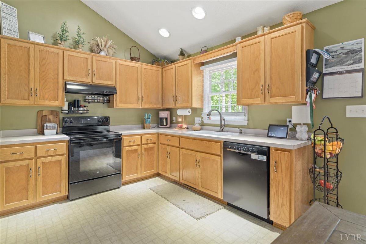 2098 Sunburst Road Evington, VA 24550 - Photo 14 of 40 Gallery Image 14