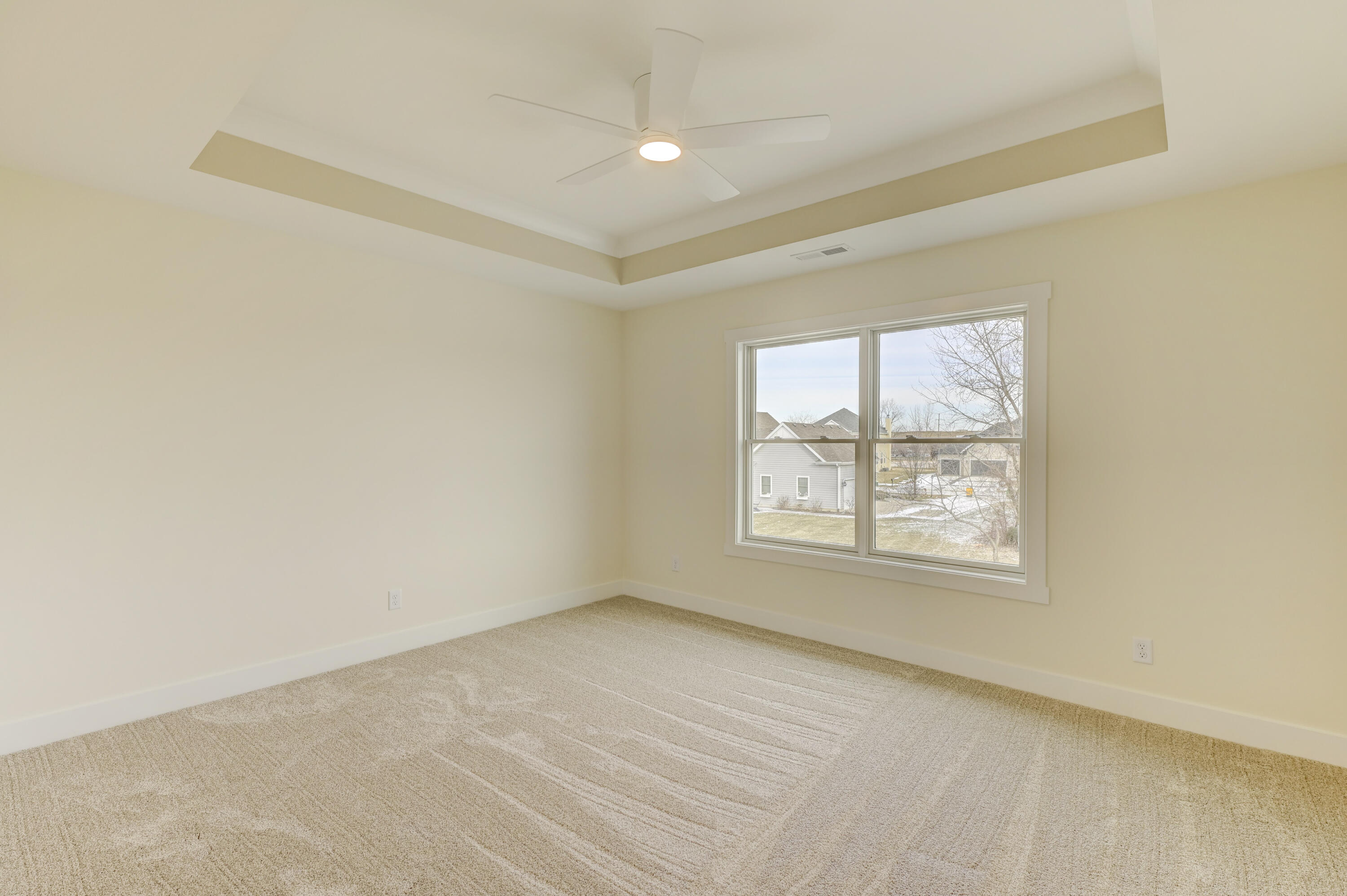 10155 Barbara Lane Munster, IN 46321 - Photo 25 of 36 an empty room with a window