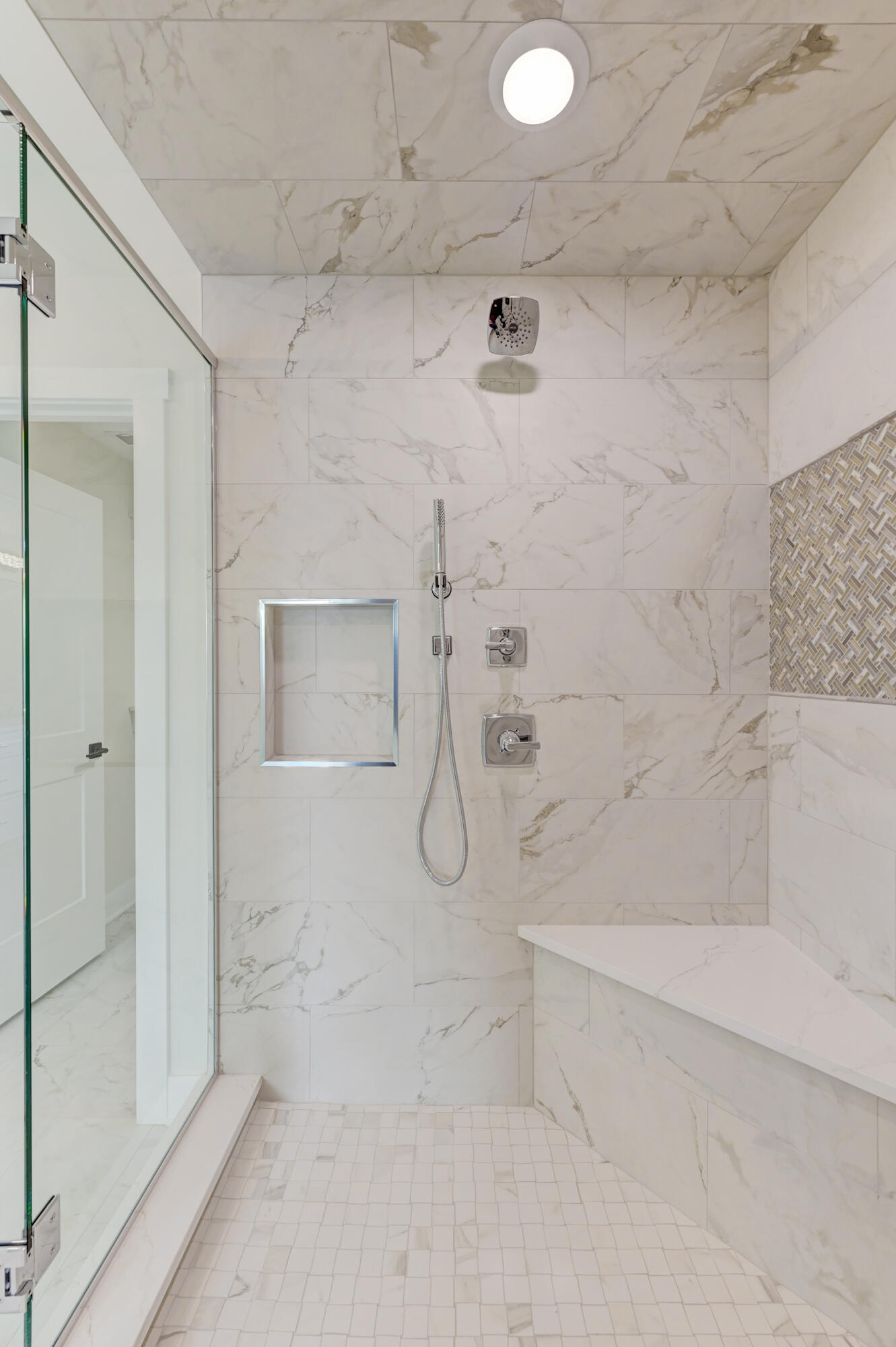 10155 Barbara Lane Munster, IN 46321 - Photo 32 of 36 a bathroom with a glass shower door