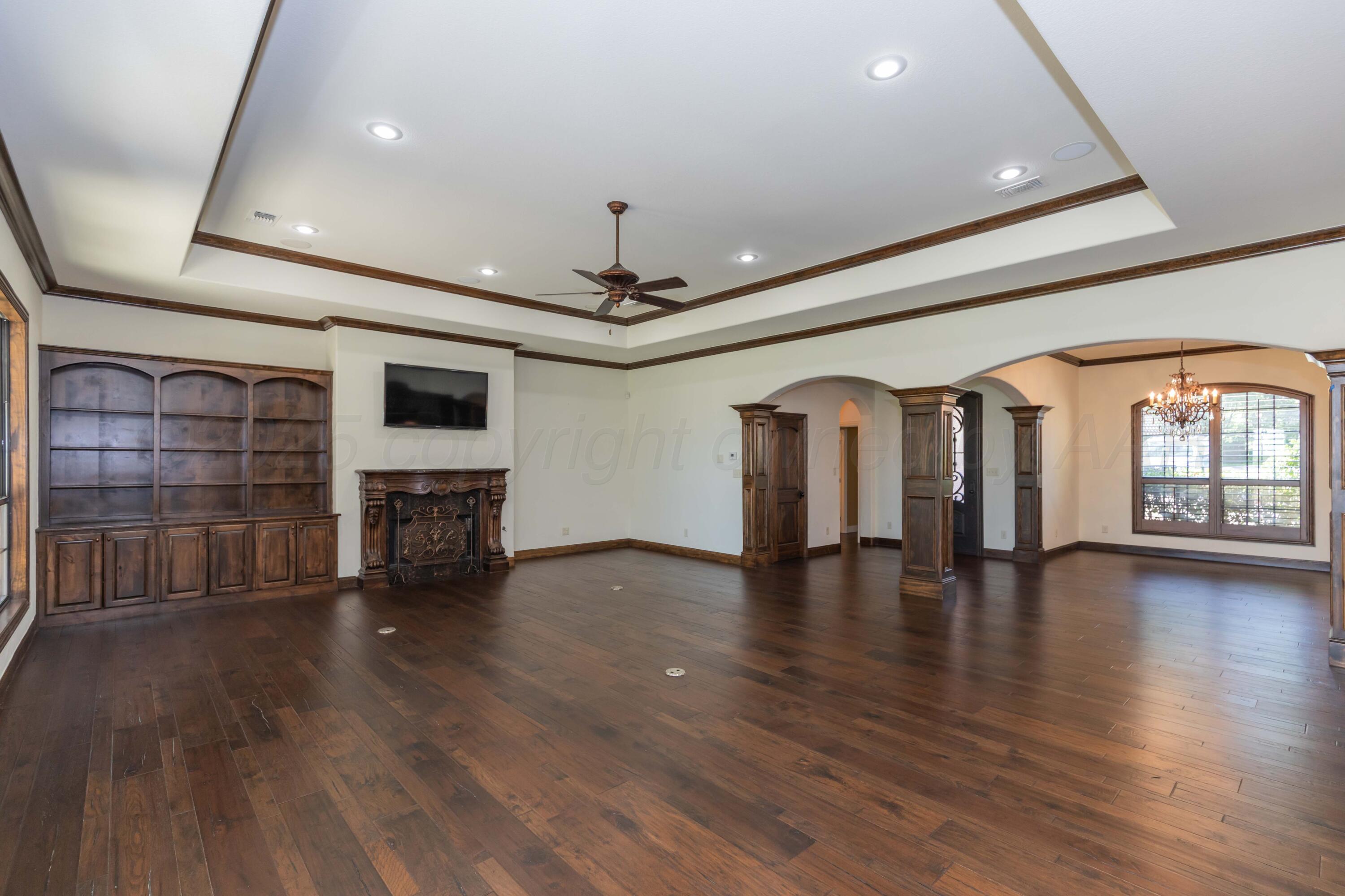 3 Country Club Drive Amarillo, TX 79124 - Photo 12 of 99 LIVING ROOM VIEW 1