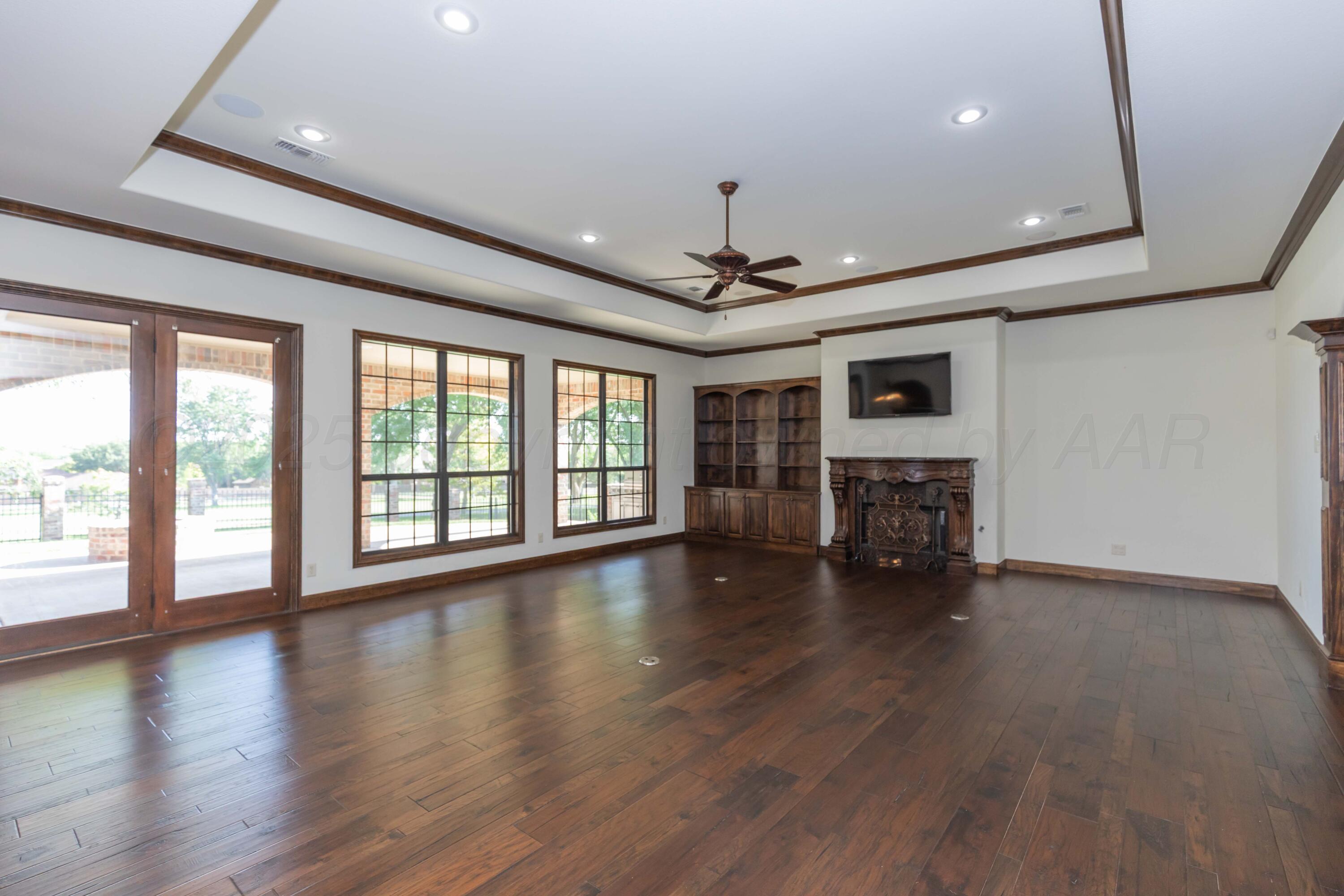 3 Country Club Drive Amarillo, TX 79124 - Photo 14 of 99 LIVING ROOM VIEW 3